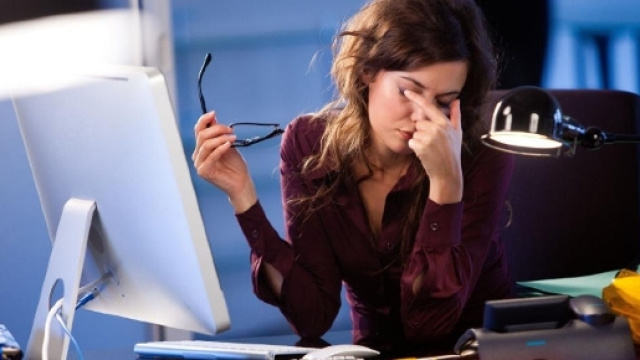 Lavorare di notte pu&ograve; aumentare il rischio di ammalarsi di cancro