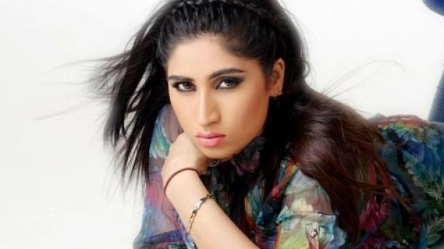 Star dei social media in Pakistan strangolata a 26 anni dal ... - lastampa.it