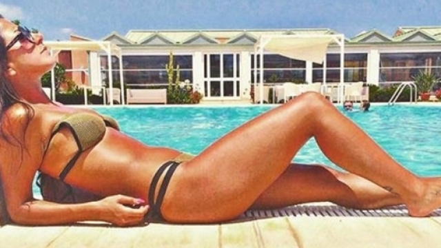 Tintarella in piscina per Mariarita Salino