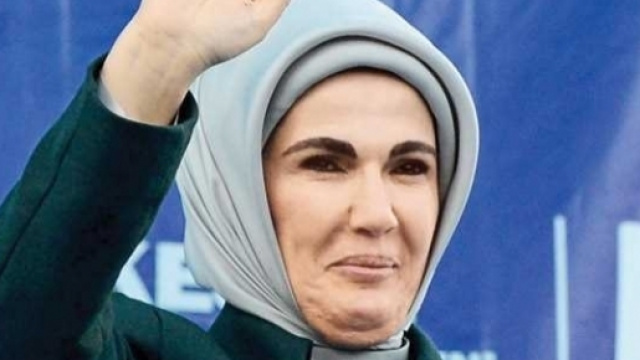 Emine Erdogan, le folli spese della sultana di Tuchia