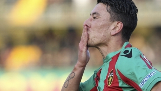 L'attaccante della Ternana, Cesar Falletti.