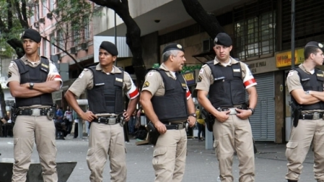 Polizia brasiliana in stato di allarme dopo i messaggi inquientanti in Rete