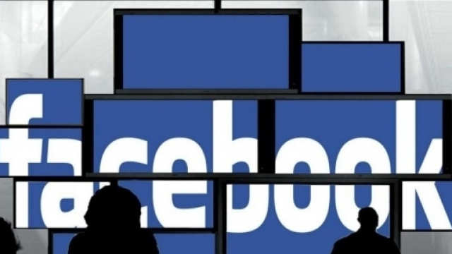 Apr&egrave;s l'actualit&eacute;, Facebook vise l'humanitaire