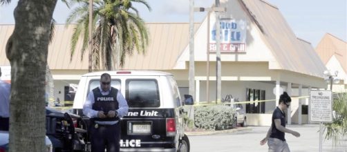 Authorities on the Scene After Deadly Ft. Myers Shooting - NBC News - nbcnews.com