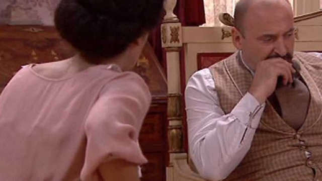 Maximiliano muore e la famiglia &egrave; in rovina