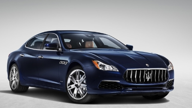 Nuova Maserati Quattroporte, restyling e versioni GranLusso e ... - automotonews.com