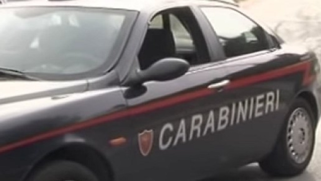 Carabinieri impegnati in un servizio di controllo