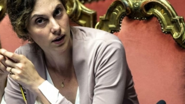 La Madia addio al posto pubblico e agli scatti di anzianit&agrave;.
