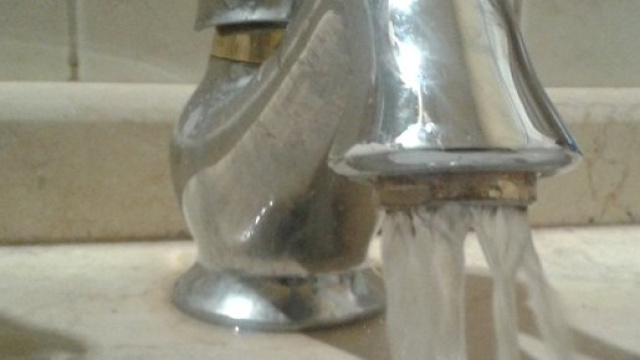 Torna l'acqua a Caltanissetta, ma non &egrave; potabile