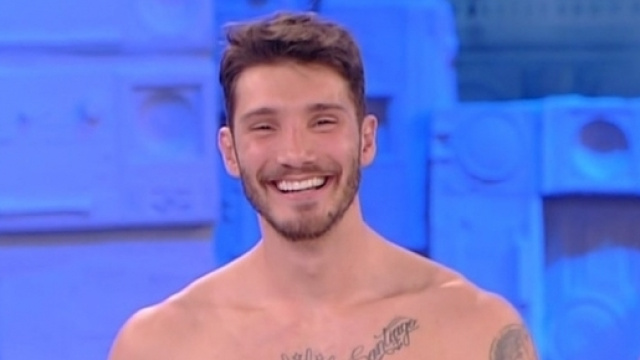 Gossip: chi &egrave; la nuova fiamma di Stefano De Martino?