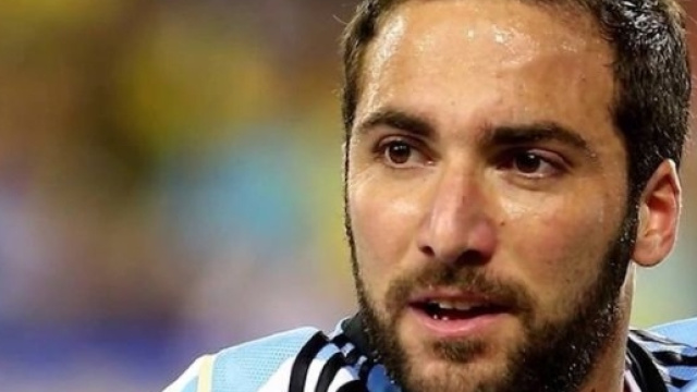 Higuain alla Juve, ora la Champions.