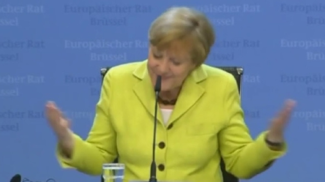 la Cancelliera tedesca Angela Merkel in conferenza stampa annuncia l'attuazione di un piano B