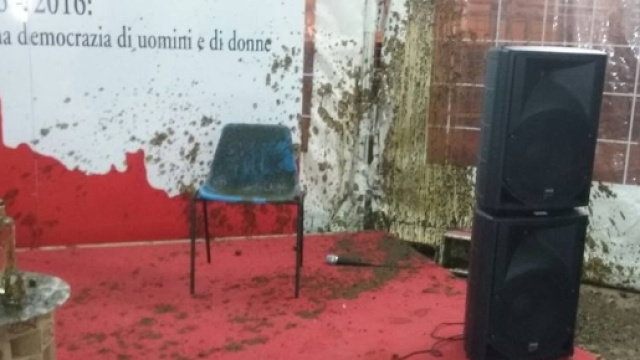 Letame contro il Presidente della Regione Rossi: caos alla Festa dell'Unit&agrave; di San Miniato