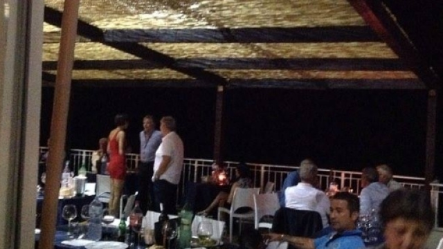 Giorgio Manetti chiacchiera con l'ex di Andrea Offredi