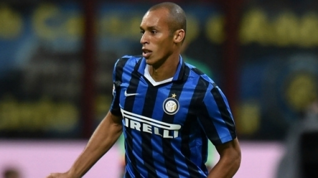 Inter, super offerta per Miranda: i dettagli
