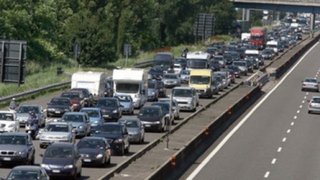 Traffico in autostrada: fine settimana di luglio drammatico