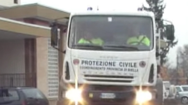 Volontari della Protezione civile in azione