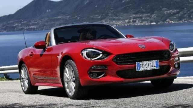 La nuova Fiat 124 Spider sbarca in America, ecco il video