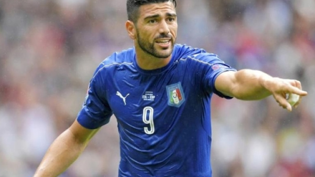 Attaccante del momento, amato dal gentil sesso e corteggiato dai cinesi