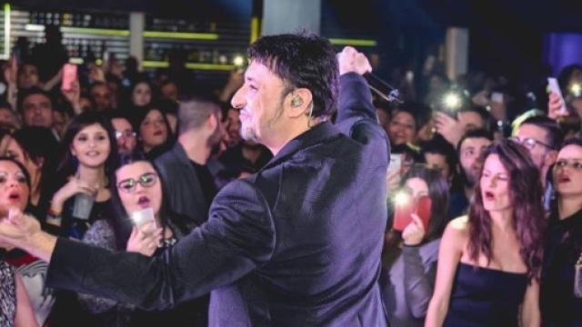 Gigi Finizio in concerto a Serino il 4 agosto