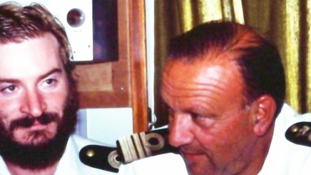 Luchino Chessa (a sinistra) con il padre Ugo, comandante del Moby, morto nella tragedia.