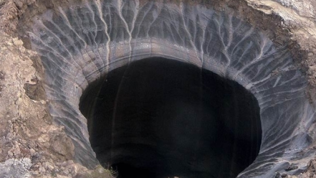 Crateri formatisi in Siberia recentemente