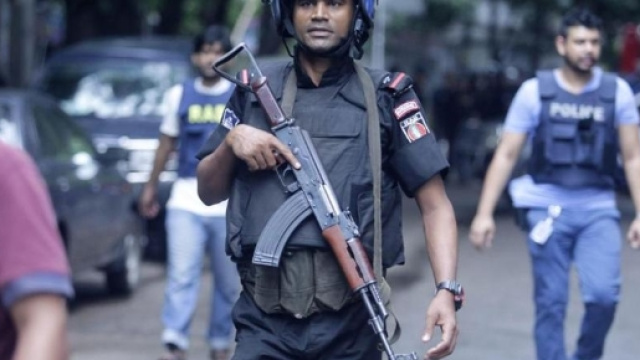 Il sopravvissuto alla strage di Dacca