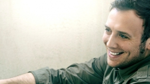 L'estate di John Wayne: Raphael Gualazzi torna in radio con un ... - funweek.it