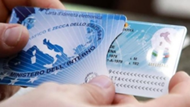 Cie, carta d'identit&agrave; elettronica da oggi entra in vigore.