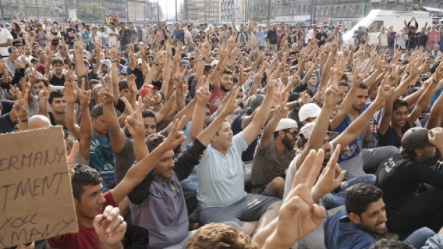 Crisi dei migranti in Europa: protesta dei rifugiati a Budapest