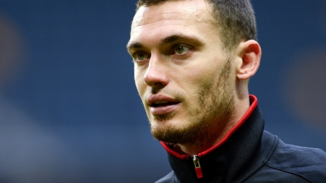 La Roma ha chiuso per Vermaelen: prestito con obbligo di riscatto