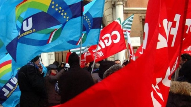 Napoli sindacale implode: si dimettono i vertici di Cgil e Uil - lultimaribattuta.it