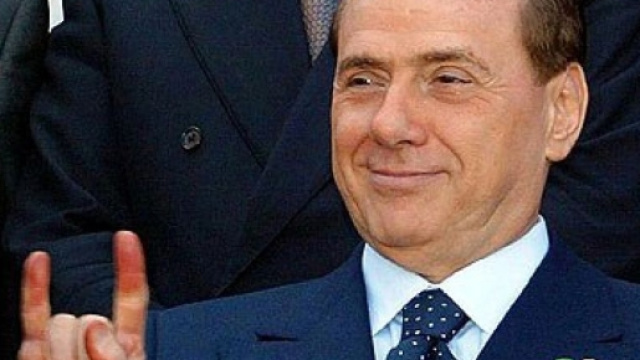 Smentita separazione dalla Pascale per Berlusconi ma la sua salute non migliora
