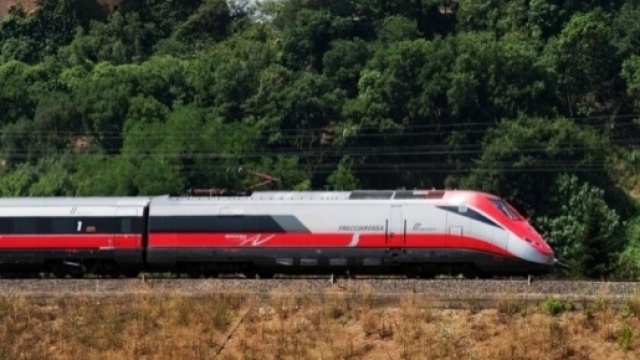 Trenitalia, nuovo orario estivo e offerte