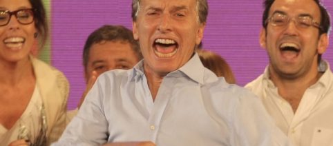 Macri seguirá con más tarifazos y ahora pretende bajar salarios