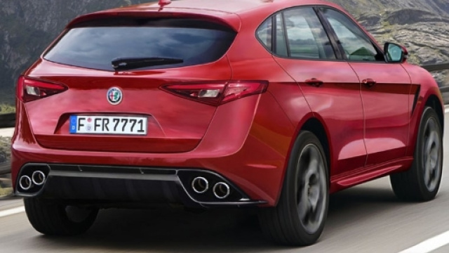Alfa Romeo Stelvio: debutto al Los Angeles auto show 2016