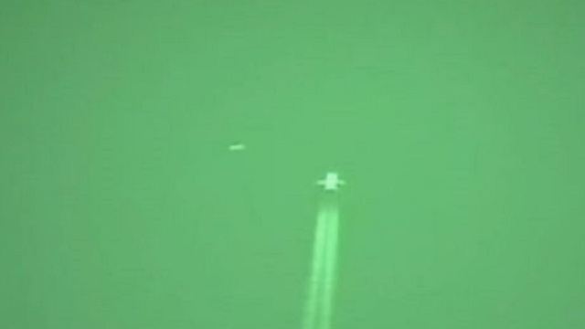 Ufo avvistato in Australia accanto a Jet