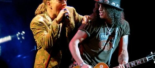 Axl Rose e Slash em uma apresenta&ccedil;&atilde;o da banda Guns N`Roses, em 2016