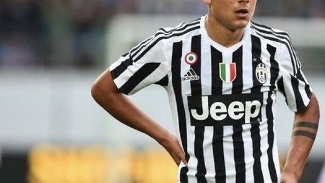 Paulo Dybala con la maglia della Juventus.