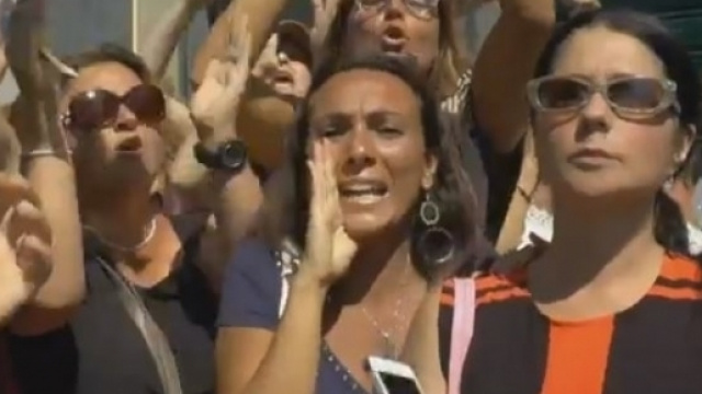 Ultime notizie scuola, luned&igrave; 1 agosto 2016: protesta docenti a Napoli