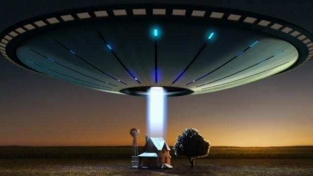 Gli ufo sono abitudinari: si fanno vedere soprattutto il venerd&igrave;.