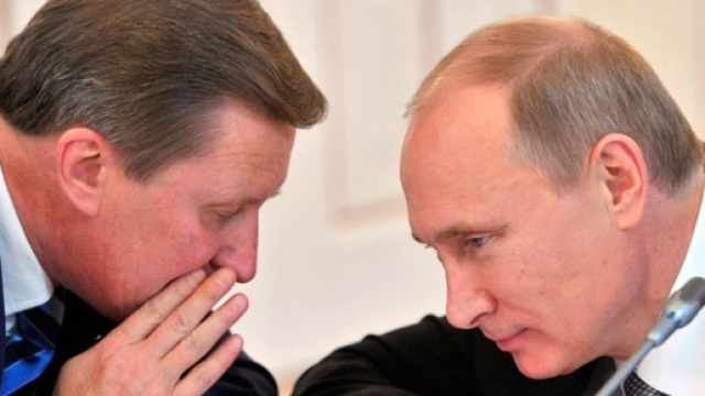 Putin e Sergei Ivanov avevano grandi legami dal passato alla Kgb, Oggi Ivanov viene dimissionato dal suo ruolo di potente capo staff.