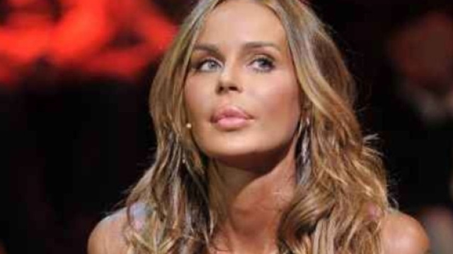 Nina Moric pubblica un video che non convince i fans