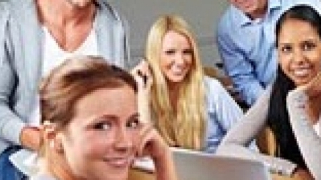 Bando INPS: 2.128 borse di studio per universit&agrave; e master.