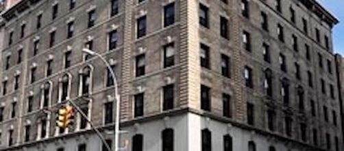 NASA GISS Headquarters. NASA (Robert Schmunk), https://en.wikipedia.org/wiki/File:Armstrong_20101026_244x366.jpg