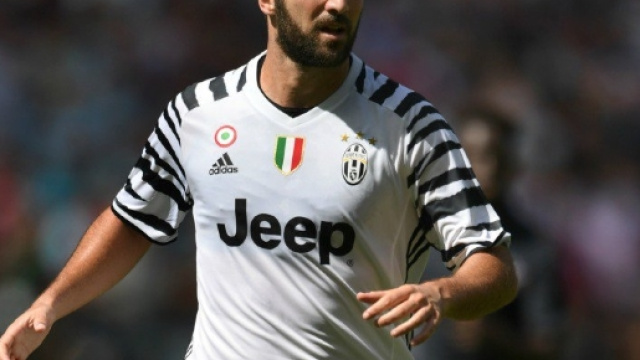 Gonzalo Higuain et son probl&egrave;me de poids - sports.fr