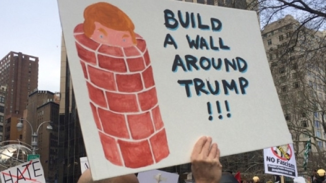 USA: una delle numerose proteste anti-Trump