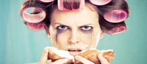 Entenda porque a mulher tem variados tipos de comportamento durante o per&iacute;odo pr&eacute;-menstrual.