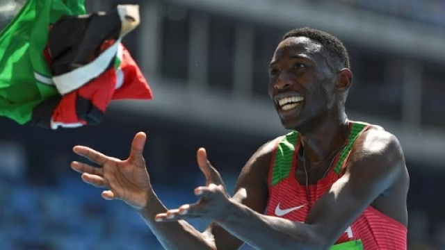 Conseslus Kipruto, oro sui 3.000 siepi con il nuovo record olimpico