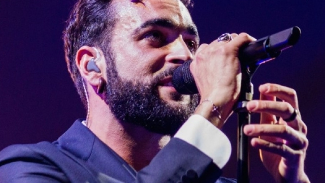 Amici 16: al posto di Emma arriva Mengoni